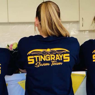 Narrabri Stingrays SC swimmers in club shirts w logos
