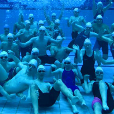 Underwater picture of swimmers
