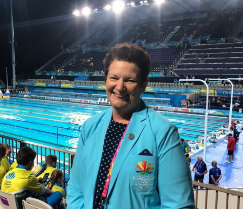 Liz Avery Liz Avery is a long-standing employee at Swimming Australia.